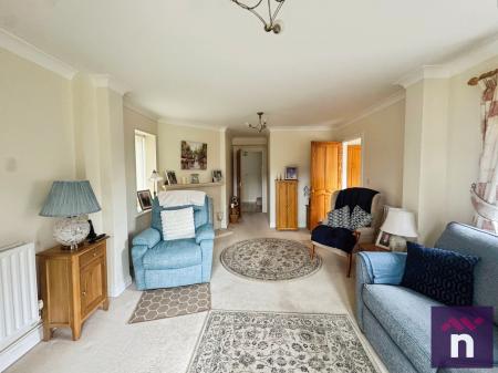 3 bedroom Link detached house for sale in Shepherds Forge, Warminster, BA12