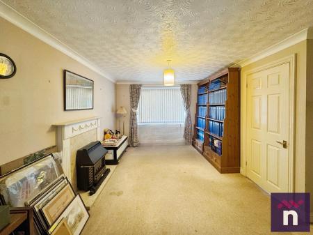 4 bedroom Detached house for sale in Hillbourne Close, Warminster, BA12
