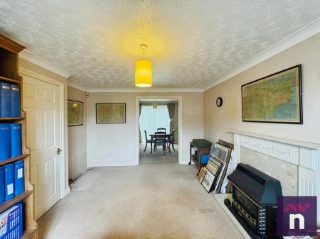 4 bedroom Detached house for sale in Hillbourne Close, Warminster, BA12