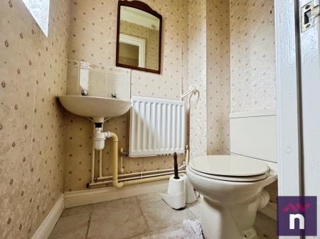 4 bedroom Detached house for sale in Hillbourne Close, Warminster, BA12