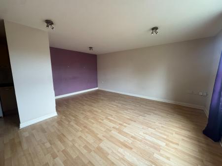 2 bedroom Flat for sale in Brabant Way, Westbury, BA13