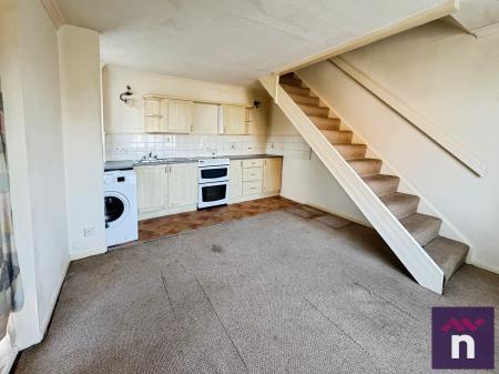 1 bedroom End of terrace house for sale in Danvers Way, Westbury, BA13