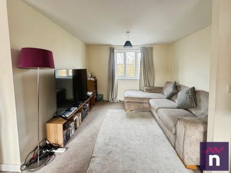 2 bedroom Flat for sale in Tarpan Walk, Westbury, BA13