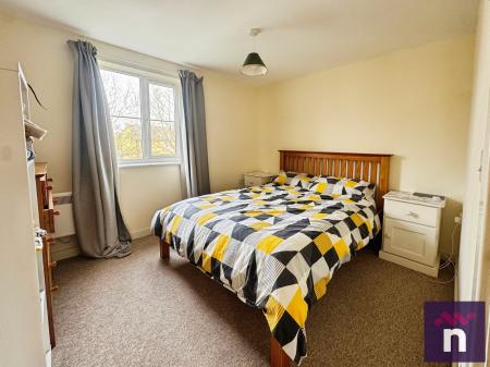 2 bedroom Flat for sale in Tarpan Walk, Westbury, BA13