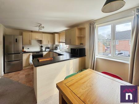 2 bedroom Flat for sale in Tarpan Walk, Westbury, BA13