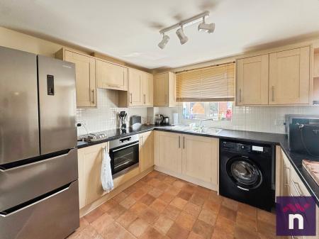 2 bedroom Flat for sale in Tarpan Walk, Westbury, BA13