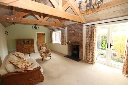 3 bedroom Semi-detached house to let in 16 High Street, Codford, BA12