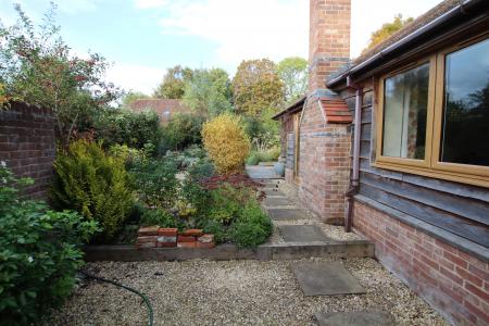 3 bedroom Semi-detached house to let in 16 High Street, Codford, BA12