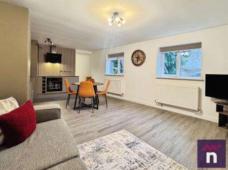 1 bedroom Flat to let in Market Place, Warminster, BA12