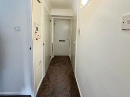 1 bedroom Flat for sale in Regal Court, Warminster, BA12