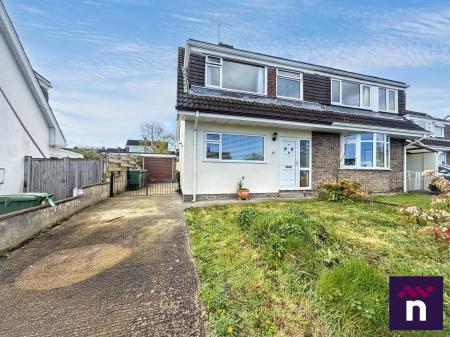 3 bedroom Semi-detached house for sale in St Andrews Road, Warminster, BA12