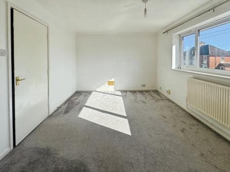 2 bedroom Flat for sale in West Parade, Warminster, BA12