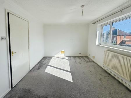 2 bedroom Flat for sale in West Parade, Warminster, BA12