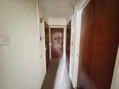 1 bedroom Flat for sale in Regal Court, Warminster, BA12