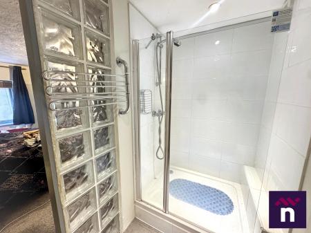 1 bedroom Flat for sale in Weymouth Street, Warminster, BA12