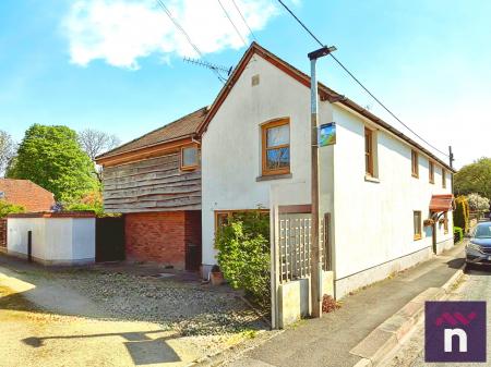 3 bedroom Semi-detached house for sale in High street, Codford, BA12