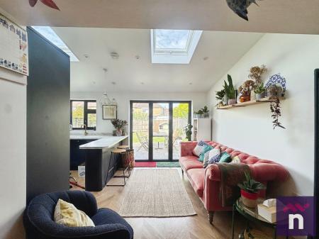 3 bedroom Semi-detached house for sale in East End Avenue, Warminster, BA12