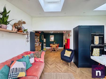 3 bedroom Semi-detached house for sale in East End Avenue, Warminster, BA12
