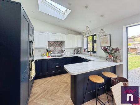 3 bedroom Semi-detached house for sale in East End Avenue, Warminster, BA12