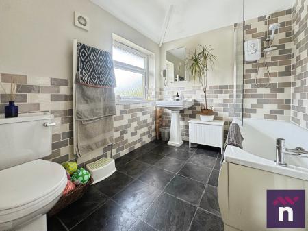 3 bedroom Semi-detached house for sale in East End Avenue, Warminster, BA12