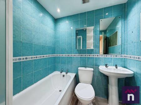 3 bedroom Terraced House for sale in Foxley Close, Warminster, BA12