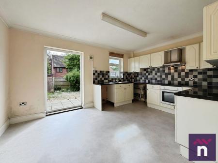 3 bedroom Terraced House for sale in Foxley Close, Warminster, BA12