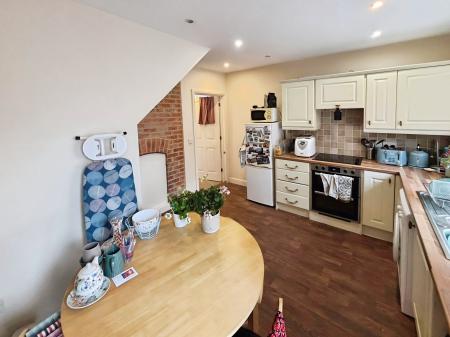 2 bedroom Terraced House for sale in Portway, Warminster, BA12