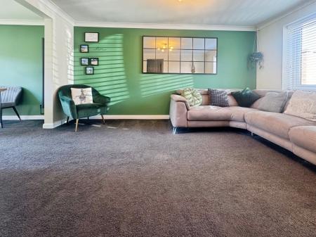 4 bedroom Detached house for sale in Hillbourne Close, Warminster, BA12