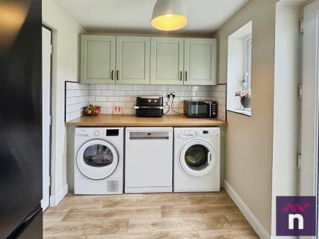 4 bedroom Detached house for sale in Hillbourne Close, Warminster, BA12