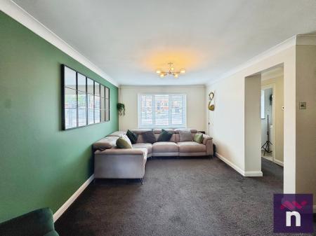 4 bedroom Detached house for sale in Hillbourne Close, Warminster, BA12