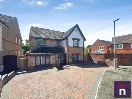 4 bedroom Detached house for sale in Hillbourne Close, Warminster, BA12