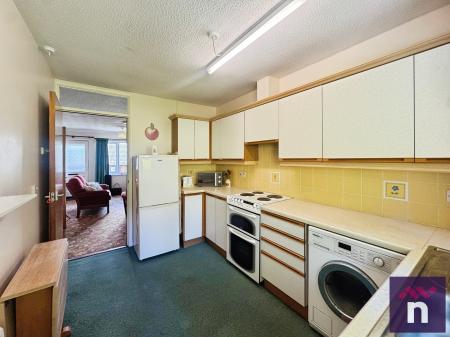 2 bedroom Bungalow for sale in Flers Court, Warminster, BA12
