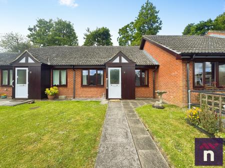 2 bedroom Bungalow for sale in Flers Court, Warminster, BA12