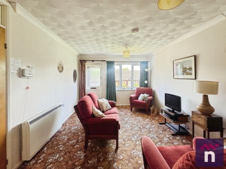 2 bedroom Bungalow for sale in Flers Court, Warminster, BA12