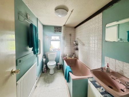 2 bedroom Terraced House for sale in East Street, Warminster, BA12