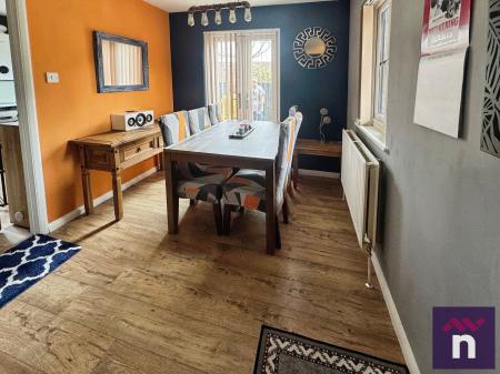 3 bedroom Semi-detached house to let in Cannimore Close, Warminster, BA12