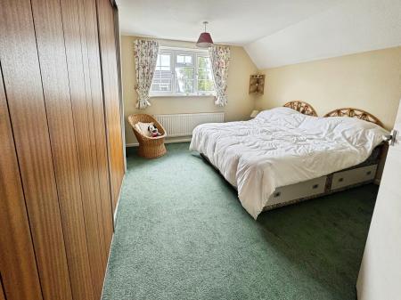3 bedroom Detached house for sale in St Andrews Road, Warminster, BA12