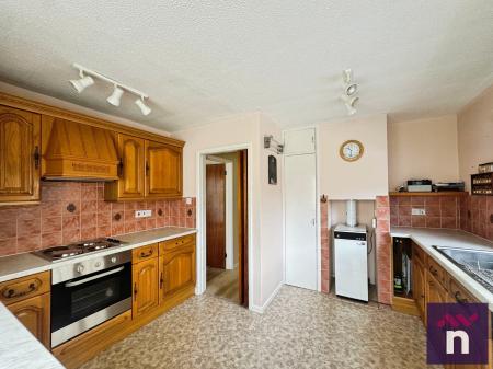 3 bedroom Detached house for sale in St Andrews Road, Warminster, BA12