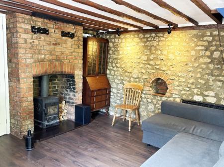 2 bedroom Cottage to let in High Street, Sutton Veny, BA12