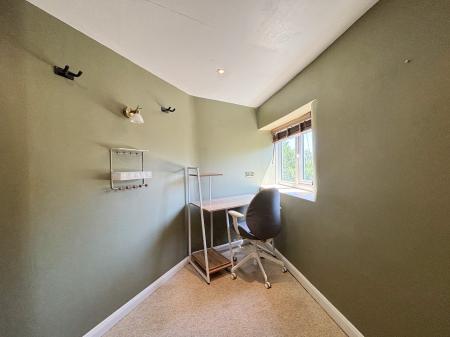 2 bedroom Cottage to let in High Street, Sutton Veny, BA12