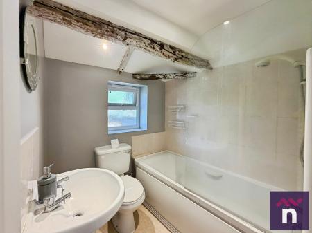 1 bedroom Flat to let in Market Place, Warminster, BA12