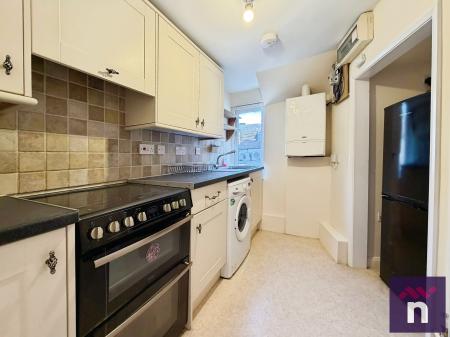 1 bedroom Flat to let in Market Place, Warminster, BA12