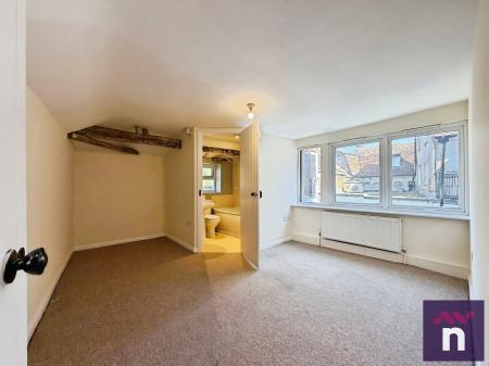 1 bedroom Flat to let in Market Place, Warminster, BA12