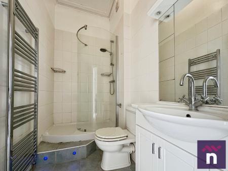 1 bedroom Flat to let in Cleveland Place West, Bath, BA1