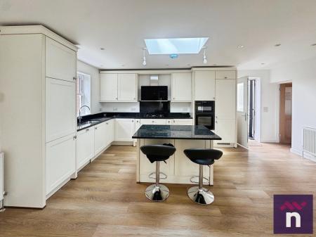 3 bedroom Semi-detached house for sale in Beckford Close, Warminster, BA12