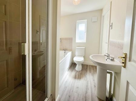 3 bedroom Town house to let in Adderwell Road, Frome, BA11
