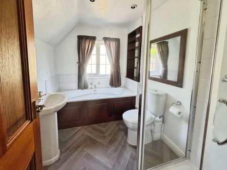 2 bedroom Flat for sale in Portway, Warminster, BA12