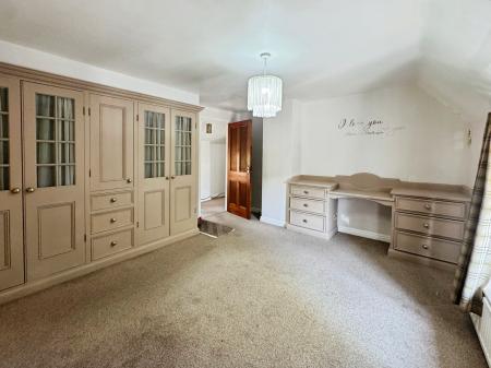2 bedroom Flat for sale in Portway, Warminster, BA12