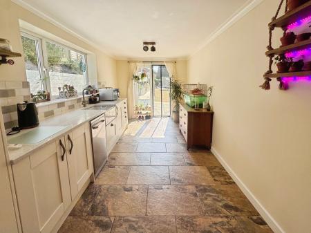 3 bedroom Semi-detached house for sale in Willow Crescent, Warminster, BA12
