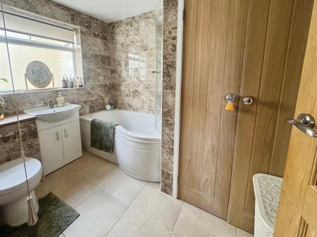 3 bedroom Semi-detached house for sale in Willow Crescent, Warminster, BA12